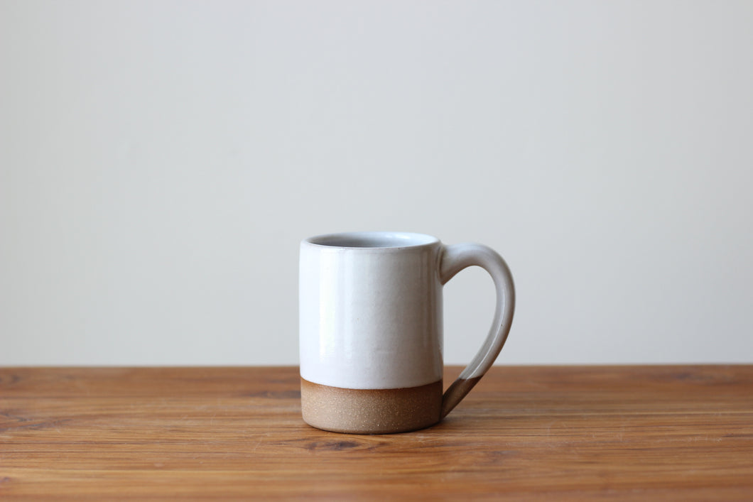 The Farmhouse Mug in Stoneware White