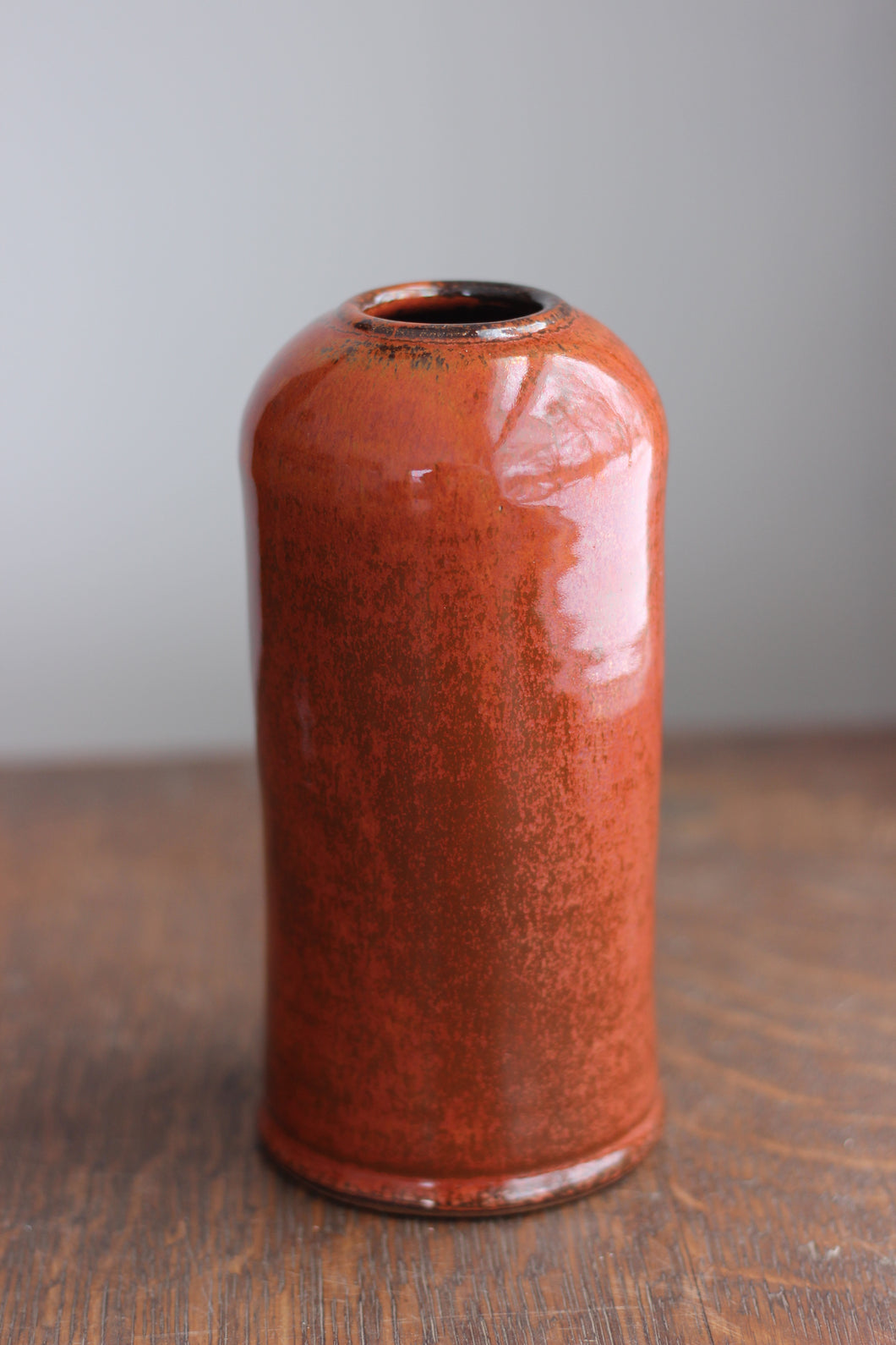 Shoulder Vase in Rust Belt Red