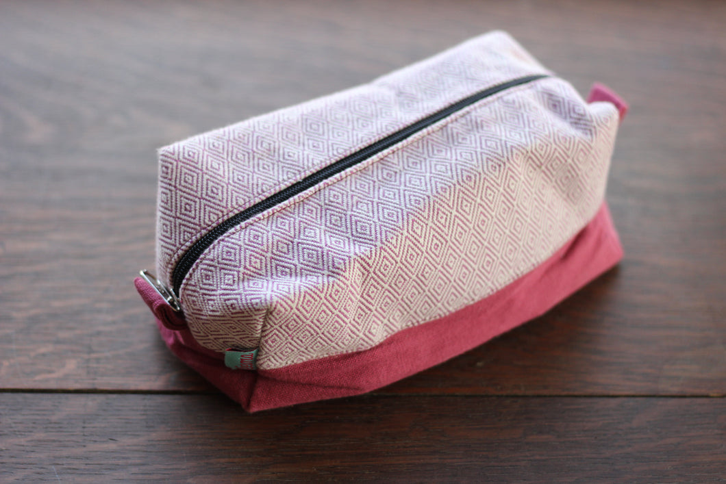 Handwoven Washbag in Pink